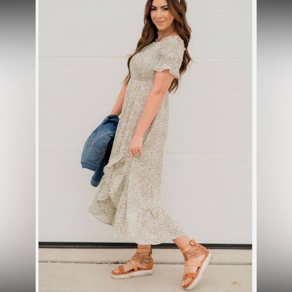Wishlist Cream Floral Midi Dress